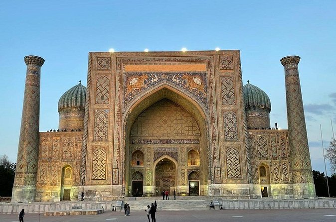Ancient and Modern Tour in Samarkand with Transport - Hazrat Khizr and the old city view