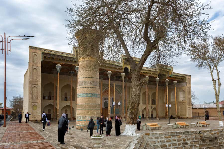 Bukhara: Full-Day Guided Tour with English-Speaking Guide - Bolo Haouz Mosque and a quieter change of pace