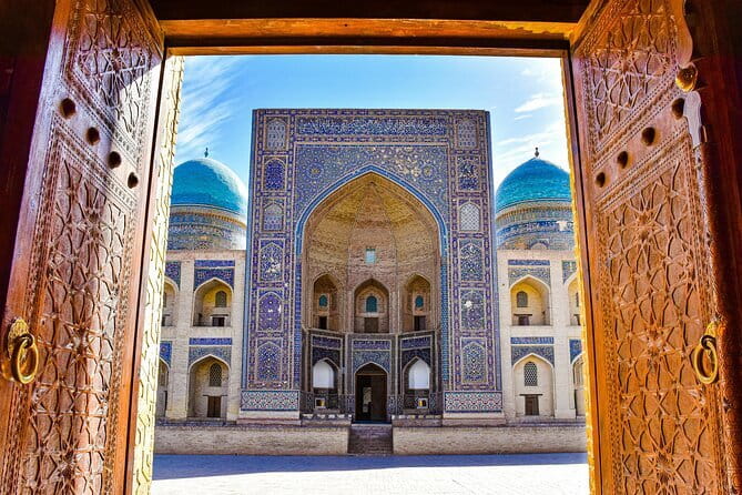 Bukhara Historical City Highlights Guided Walking Tour - Magoki-Attori Mosque and the Carpet Museum