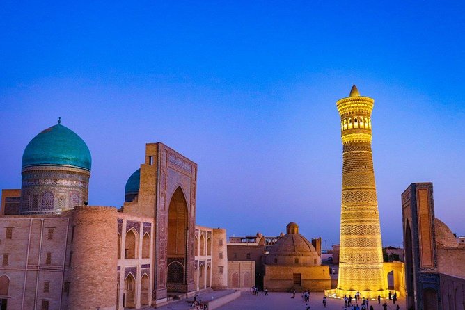 Bukhara Walking Tour - Starting beside the Lyab-i-Hauz pool