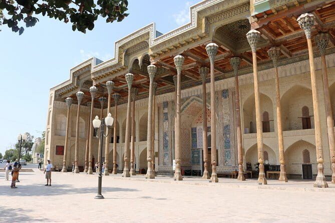 Bukhara: Walking Tour with a Small Group - Magoki-Attori and the first trading domes