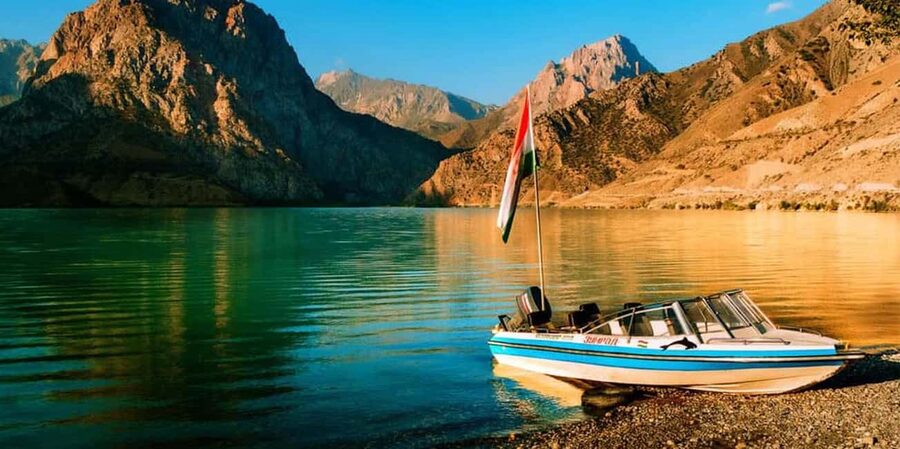 From Samarkand: Day tour to the Tajiksitan Alexander lake. - Mountain roads, valleys, and the long ride to the lake