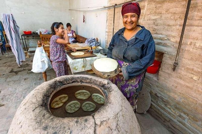 Master Class - Uzbek Bread (Khiva) - Why Uzbek bread makes a good Khiva activity