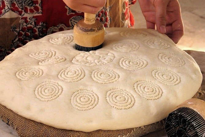 Master Class - Uzbek Bread (Khiva) - Shaping the dough and adding flower designs