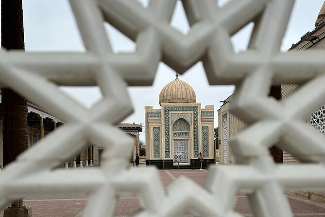 Samarkand Capital of Amir Timur Private Tour with Transport - Bibi Khanym and the scale of imperial ambition