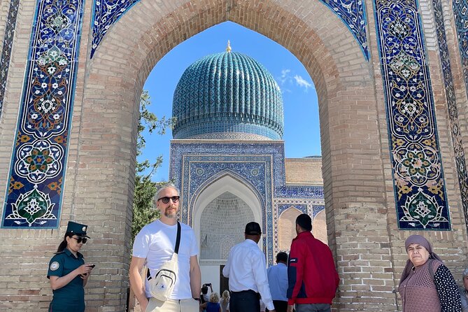 Samarkand City Tour with a Professional Photographer - Bibi-Khanym Mosque and the end of the route