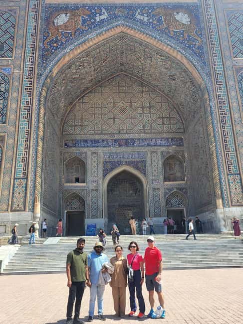 Samarkand Moonlight Tour: A Timeless Night Experience - Plov, kebabs, sweets, and tea