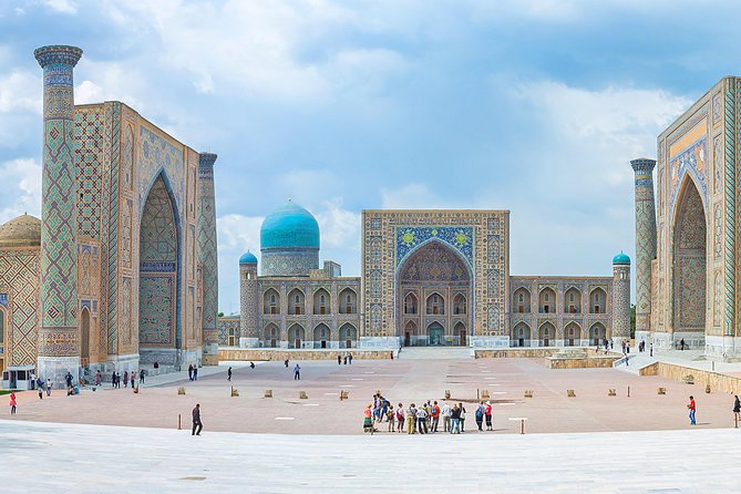 Samarkand One Day Tour - Departure From Tashkent - Bibi Khanym shows Samarkand at imperial scale