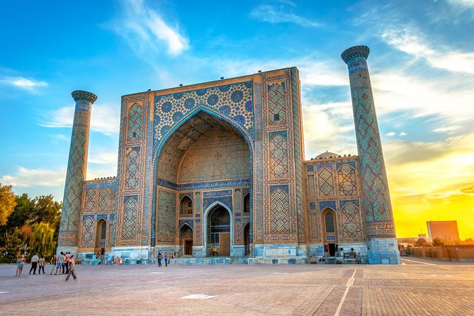 Samarkand One Day Tour - Departure From Tashkent - Siab Bazaar adds a local note