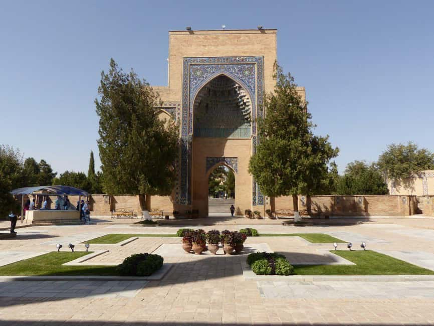Sunset walking tour of Samarkand - Ulugbek Observatory and the risk of a late finish