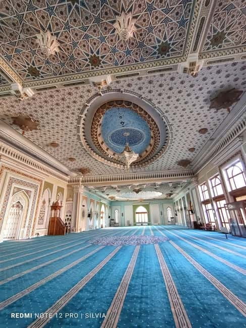 Tashkent: Hidden Gems Walking Tour with Local Snacks - Why this four-hour walk works in Tashkent