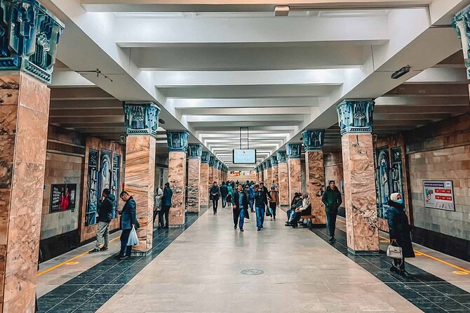 Tashkent Soviet Architecture (Modernism) and Subway station tour. - Starting at the Uzbekistan Hotel and Amir Temur Square