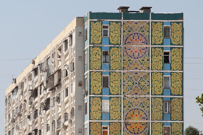 Tashkent Soviet Architecture (Modernism) and Subway station tour. - How the private format changes the experience