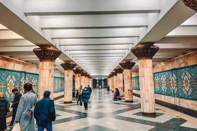 Tashkent Soviet Architecture (Modernism) and Subway station tour. - Independence Square, the Palace of Duke Romanov, and the museum area