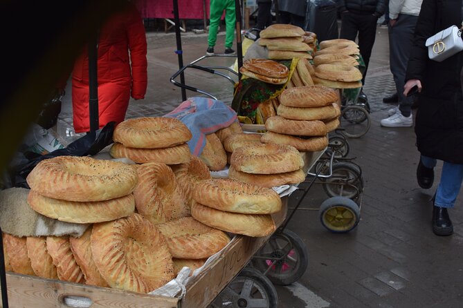 Tashkent Vegan Street Food Tour - Starting at Chorsu Bazaar and Gluttony Lane
