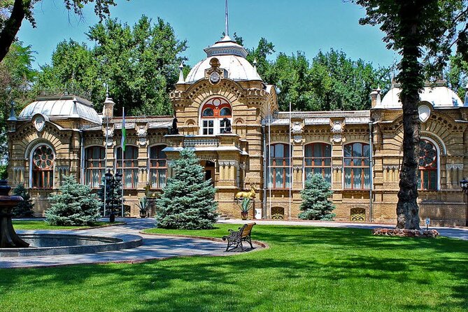 Tashkent Walking & Food Tour: Highlights + Local Flavors - Riding the Tashkent Metro