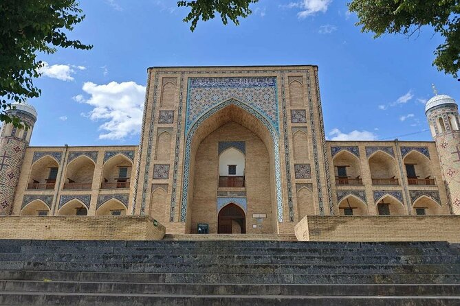 Tashkent Walking & Food Tour: Highlights + Local Flavors - Guides and the level of personal attention