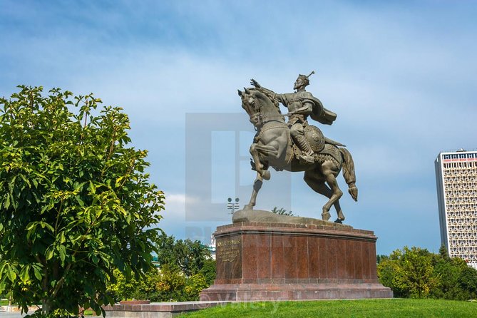 Tashkent Walking Tour with Local Lady / Gentleman - Independence Square and Tashkent’s public spaces